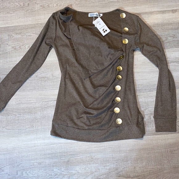 NWT Super Cute Maternity/Breast Feeding Top - Picture 4 of 10